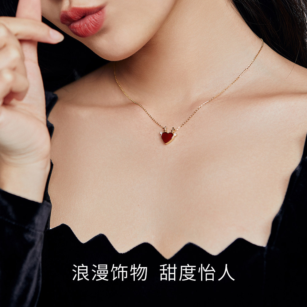 周大生小红心鹿角女爱心新年项链 周大生饰品项链