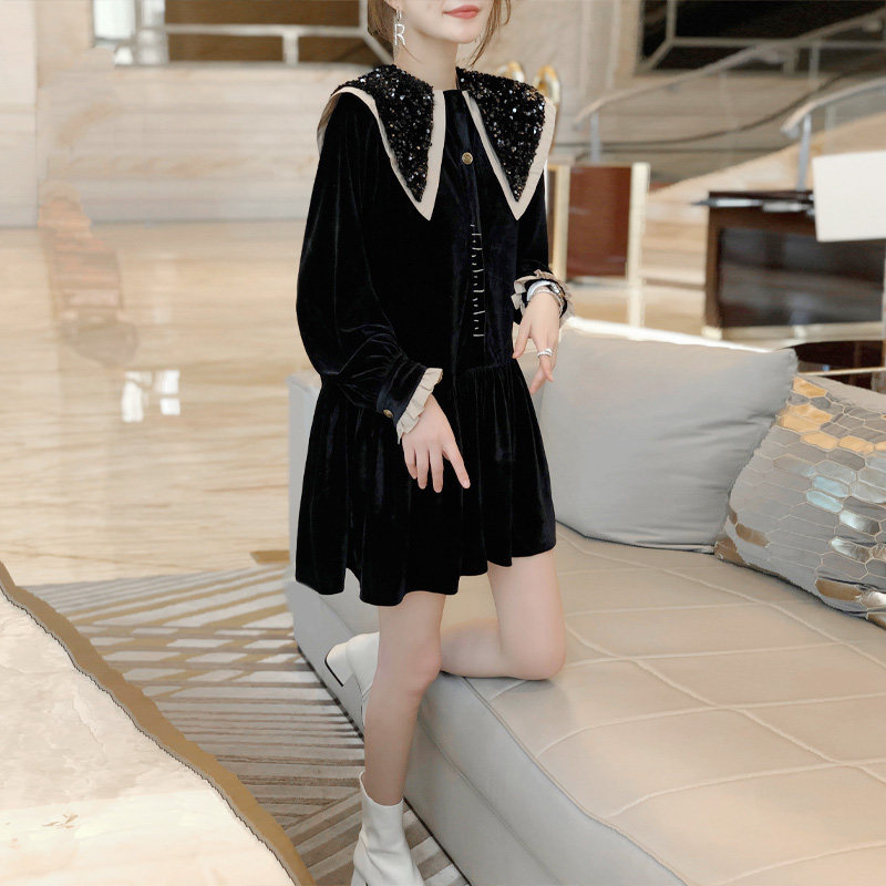 小黑色丝绒娃娃领长袖秋冬连衣裙 秋寸连衣裙