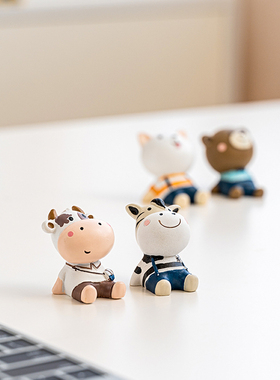 治愈系小猪摆件ins创意可爱小物件办公桌面生日蛋糕装饰品礼物女