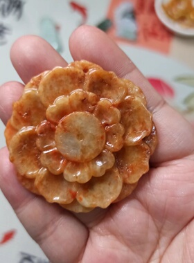 天然翡翠吊坠烧红翡莲花