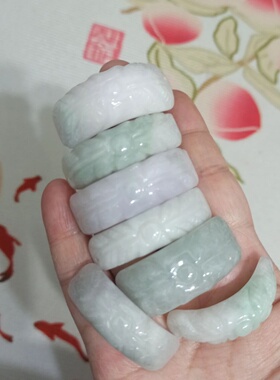 天然翡翠手牌手排双孔雕刻花