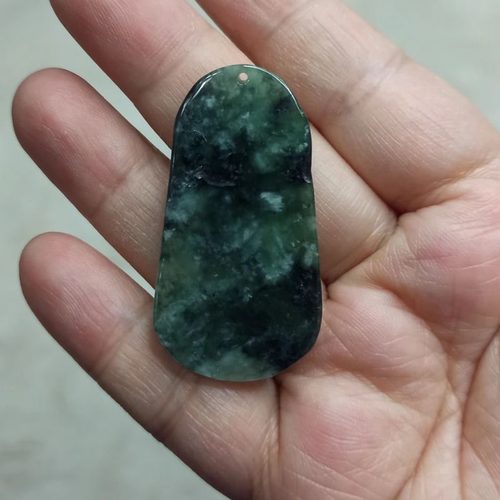 129缅甸天然翡翠山水飘花吊坠挂件毛衣链卡44X23mm左右满48元包邮 - 图0