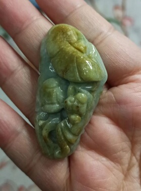 天然翡翠吊坠雕刻件手把件