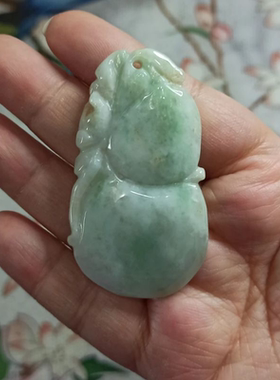 天然翡翠吊坠雕刻件手把件葫芦