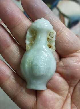 天然翡翠吊坠瓶子宝瓶卡51
