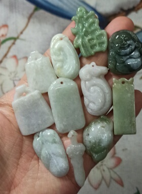 天然翡翠特色杂件如意福瓜叶子