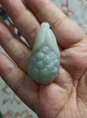 翡翠吊坠飘花花牌葡萄多子多福
