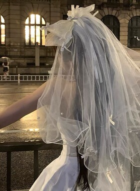VampireBrideHalloweenBridal