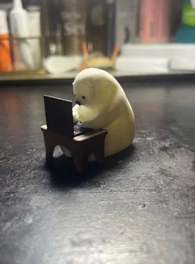 创意卡通可爱小熊摆件家居装桌面摆件迷你电脑熊雕像办公室桌面