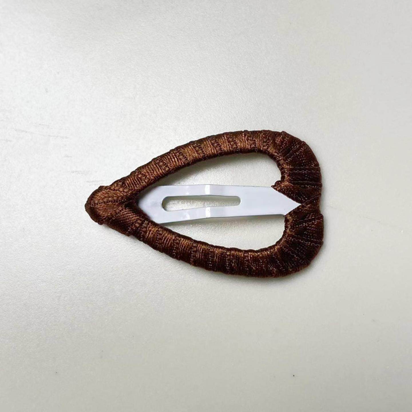 新款简约可爱烤漆小发卡宠物猫狗通用碎毛夹多色发夹时尚宠物头饰,淘宝优惠券,粉丝福利购,淘宝优惠卷