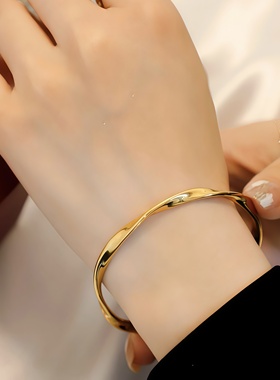 水贝黄金包银店同款莫比乌斯手镯