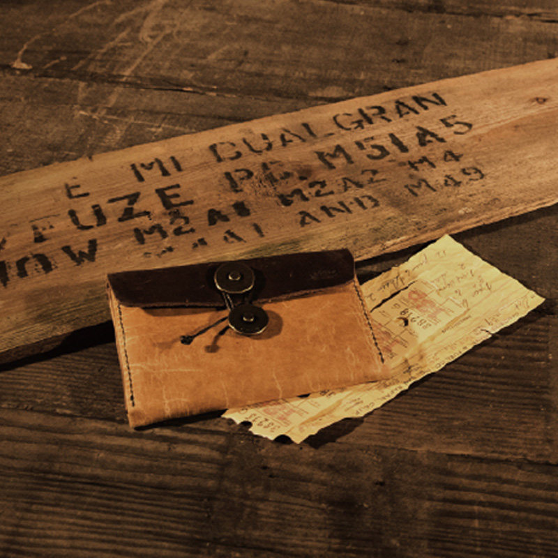 adole复古蜡纹布头层牛皮名片夹 adole卡包