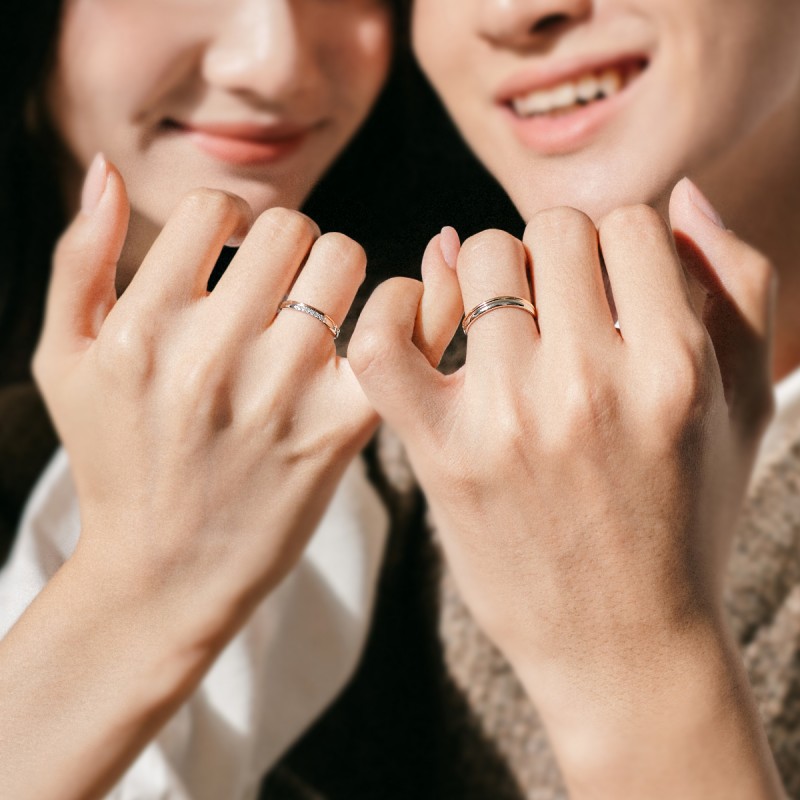 Chow Sang Sang small crown diamond ring set