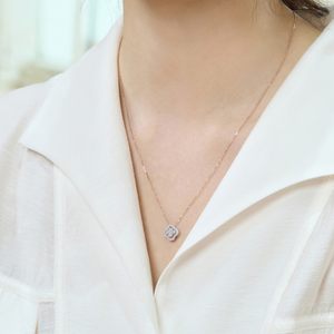 周生生DailyLuxe炫幻四叶草钻石套链18K金项链钻饰93888U