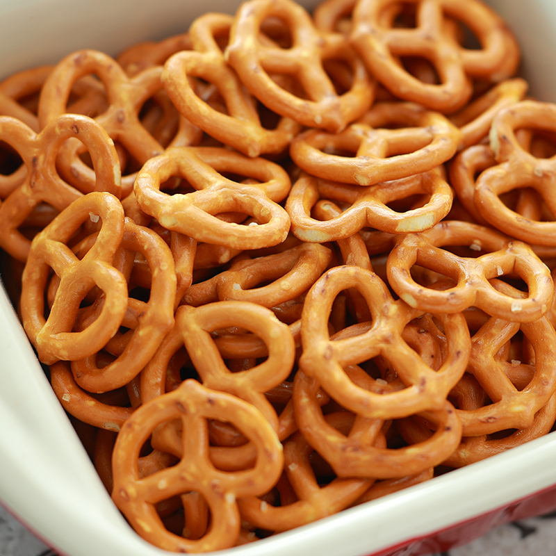 Xuncriiji Sea Salt Alkaline Water Bow Alkaline Water Stick Biscuit Cake Baking Decoration Biscuits Casual Healthy Snacks