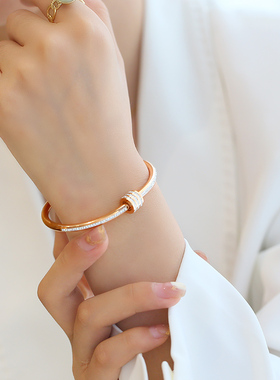 日韩满天星钛钢手镯女不掉色