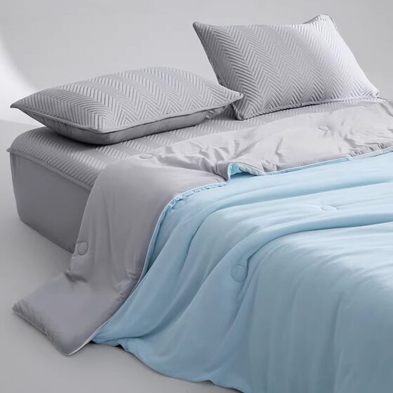 Cool silk air conditioning quilt summer cooling quilt ice cream summer quilt washable machine washable quilt core single and double thin quilt