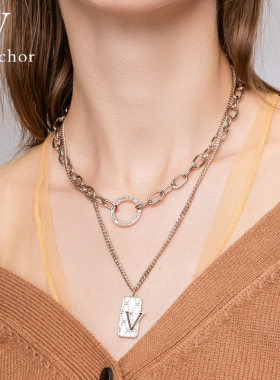 大牌双层叠戴字母项链女高级
