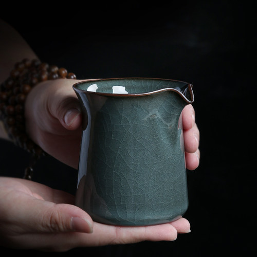 青瓷龙泉公道杯茶海哥窑冰裂铁胎功夫茶具配件陶瓷大号公杯分茶器 - 图0