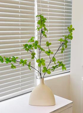 现代简约陶瓷花瓶摆件家居客厅电视柜仿真马醉木插花花瓶装饰品定