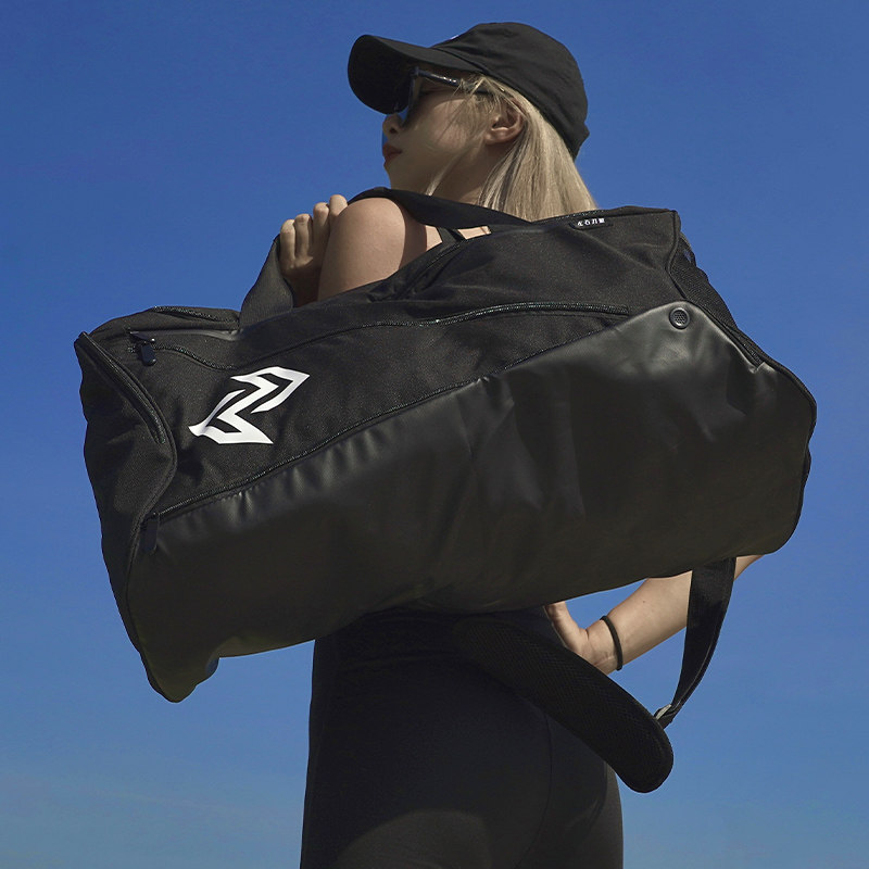 Left and right power basketball tote bags with dry and wet separation