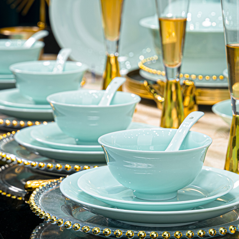 碗碟套装家用2025新款景德镇青瓷高颜值陶瓷碗盘乔迁新居礼物餐具