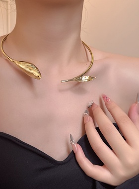 冷淡风夸张不对称树叶花朵项圈