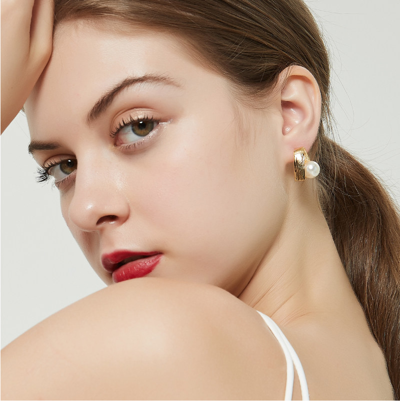奥米迪奥珍珠短款v型气质百搭耳钉 aomidior耳钉