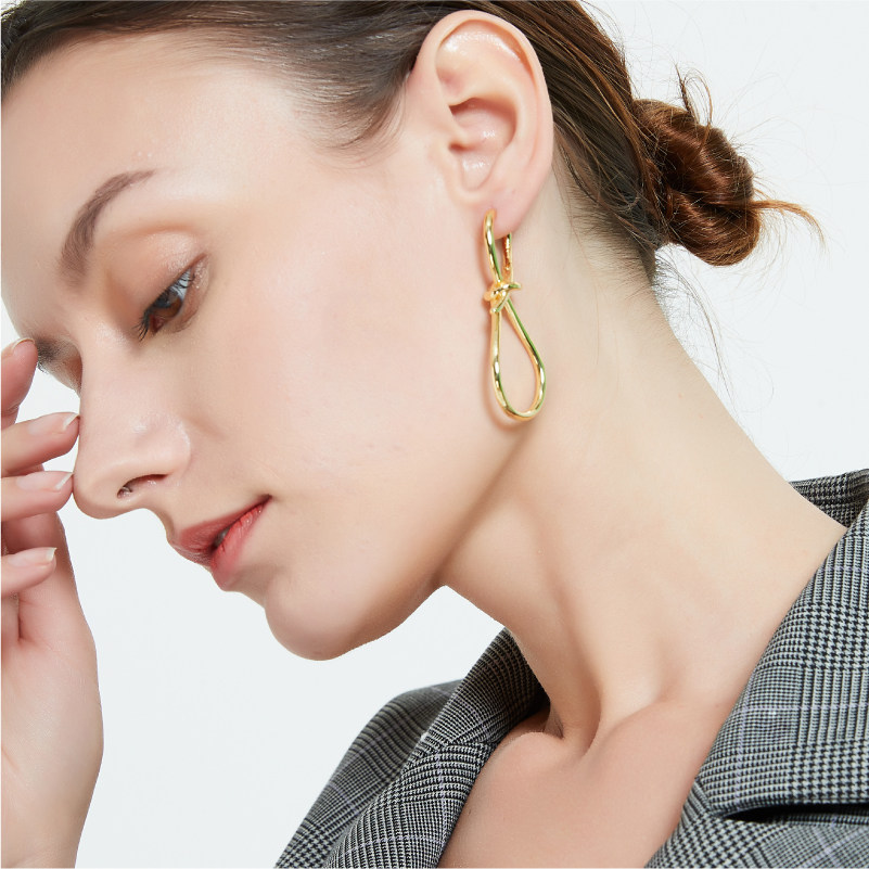 奥米迪奥新款蝴蝶结黄金色网红耳环 aomidior耳环