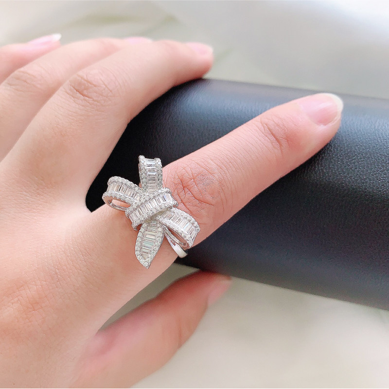 奥米迪奥女时尚个性蝴蝶结镶钻戒指 aomidior戒指/指环