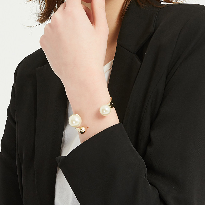 奥米迪奥开口女金简约个性同款手镯 aomidior手镯