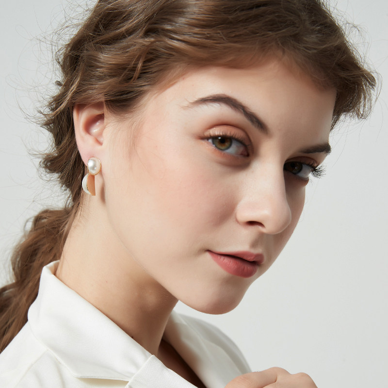 奥米迪奥珍珠cd异形新潮款百搭耳钉 aomidior耳钉