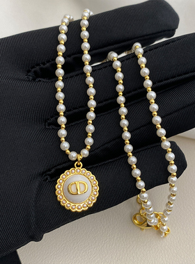 奥米迪奥白色纽扣珍珠项链圆形花边百搭锁骨链新款颈链高级感女