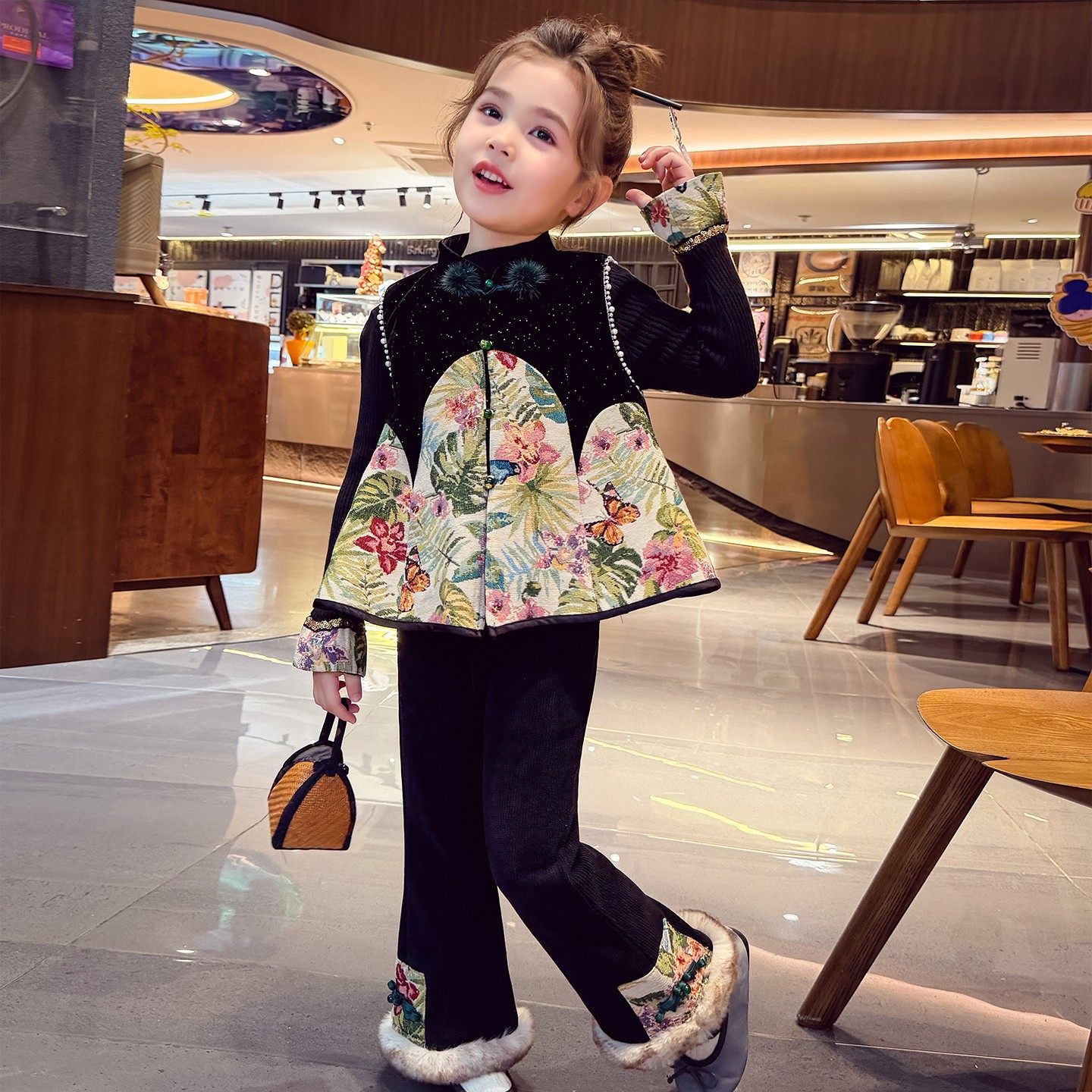 女童新中式加绒套装冬装2025新款儿童国风背心上衣刺绣喇叭裤毛衣,淘宝优惠券,粉丝福利购,淘宝优惠卷