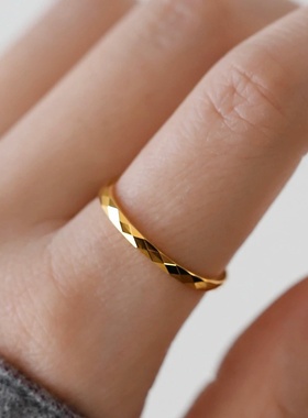 个性菱形水波纹戒指男女