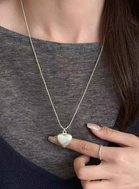 银白色拉丝爱心珍珠叠戴项链女轻奢小众高级感锁骨链简约百搭颈链