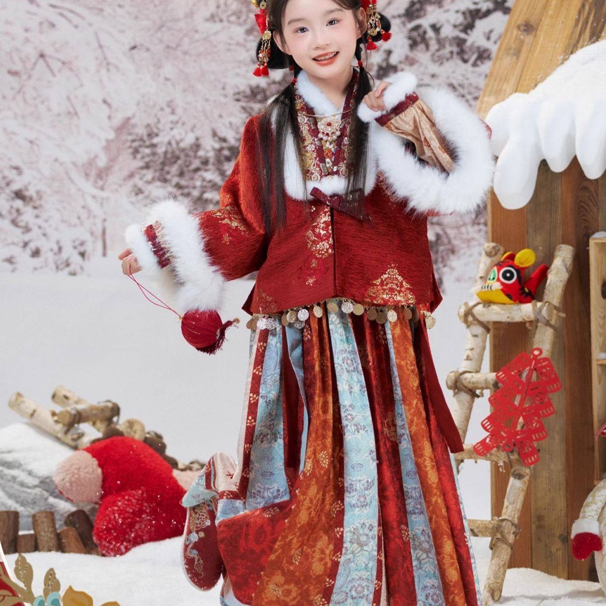 卿卿汉服女童拜年服加绒加厚刺绣连衣裙对襟红外套小女孩新年喜庆,淘宝优惠券,粉丝福利购,淘宝优惠卷