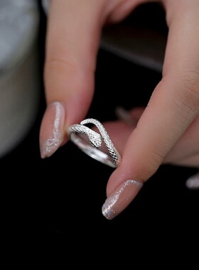 日系coss kokos银灵蛇戒指男女小众高级感轻奢设计百搭时尚食指