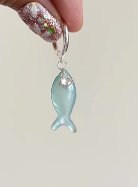 简约蓝色小鱼耳扣耳环女清冷感