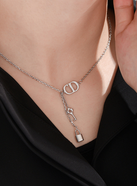 VRQ唯诺其气质钥匙与锁锁骨链女