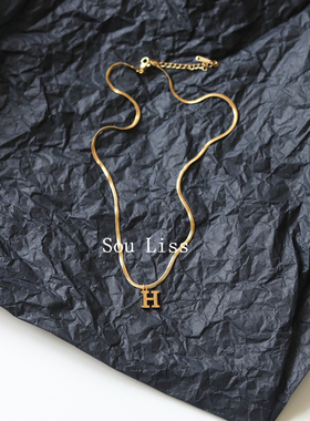 ins轻奢字母钛钢锁骨链女