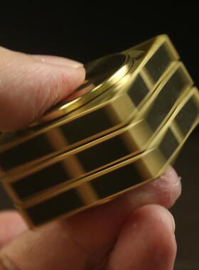 啪啪币解压神器玩具指尖陀螺