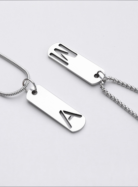 项链男潮字母刻字吊坠钛钢男