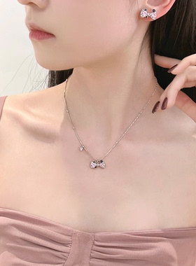 黑粉蝴蝶结爆闪爱心珍珠项链