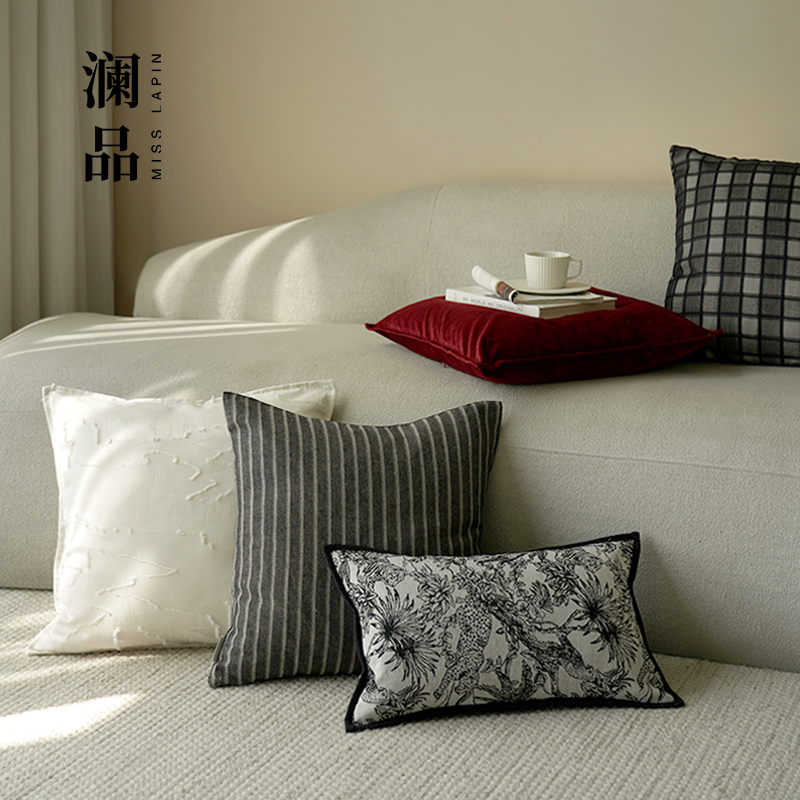 澜品『林栖』法式中古花鸟黑白抱枕客厅复古靠枕酒店靠垫沙发腰枕 - 图1
