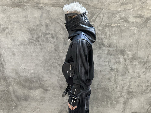 LE LOSANGE  LEATHER PLISSE HOOD JACKET褶皱连帽皮夹克 - 图1