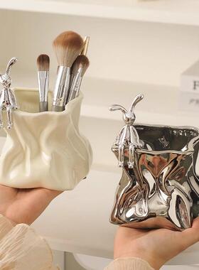 德国zsvip化妆刷收纳筒简约高级感桌面口红眉笔梳子茶几家居摆饰