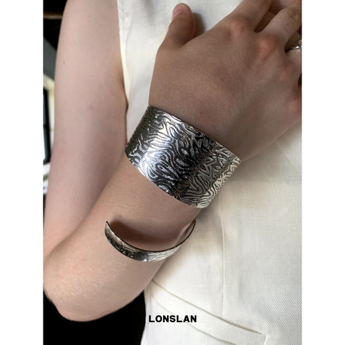 LONSLAN ACC 2024搭配 复古不规则小众纹路卡扣手镯 男女 - 图1