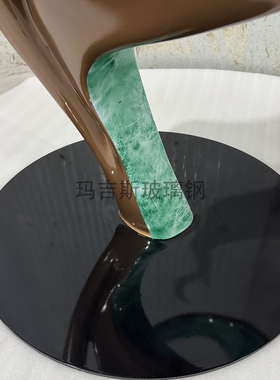 玛吉斯诧寂风异形落地雕塑