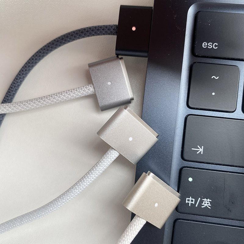 适用苹果新款笔记本MacBookPro磁吸线USB-C转MagSafe3连接线